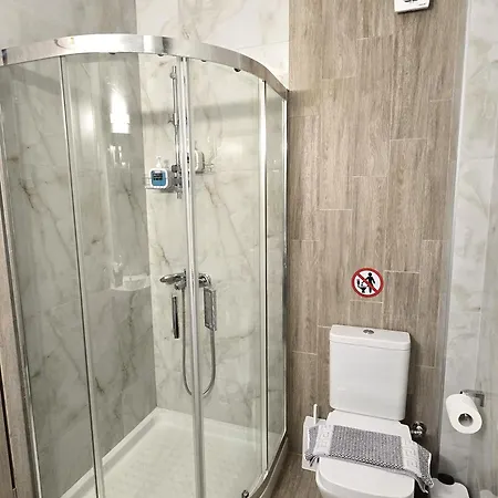 Apartment Epsilon - Premier & Easy Parking By Optimum Link *