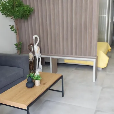 Apartment Epsilon - Premier & Easy Parking By Optimum Link