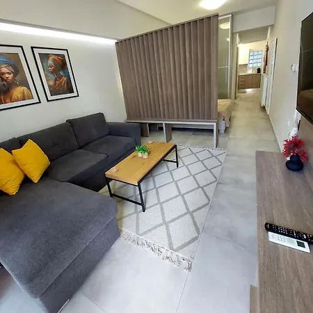 Apartment Epsilon - Premier & Easy Parking By Optimum Link *